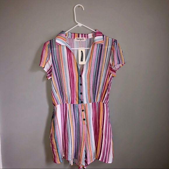 NEVER WORN adorable romper - Picture 1 of 4